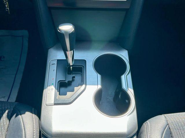 Photo of 2014 White Toyota Camry
