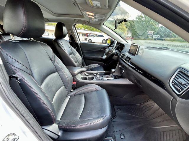 Photo of 2014 Snowflake White Pearl Mica Mazda Mazda3
