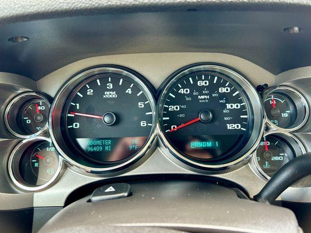 Photo of 2014 White Chevrolet Silverado 2500