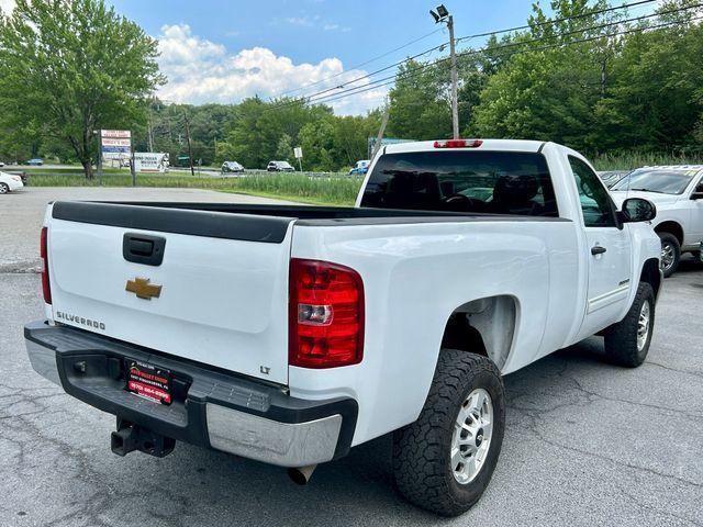 Photo of 2014 White Chevrolet Silverado 2500