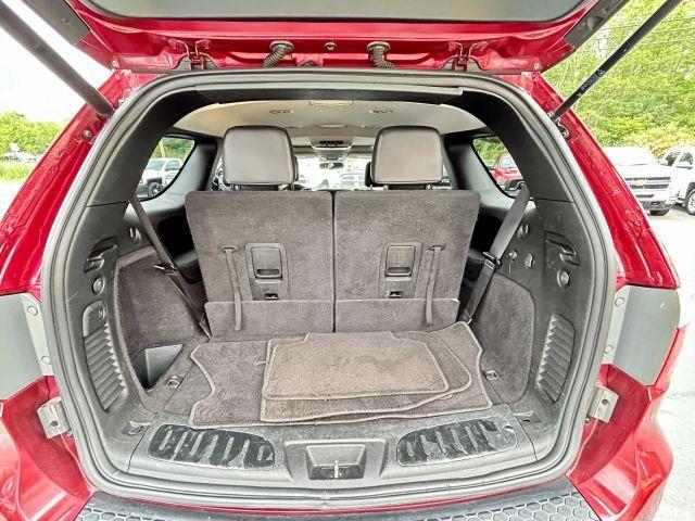 Photo of 2013 Burgundy Dodge Durango