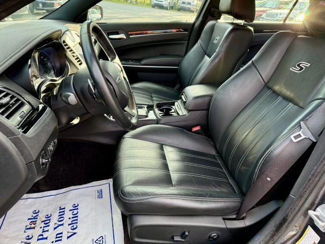 Photo of 2017 Gray Chrysler 300