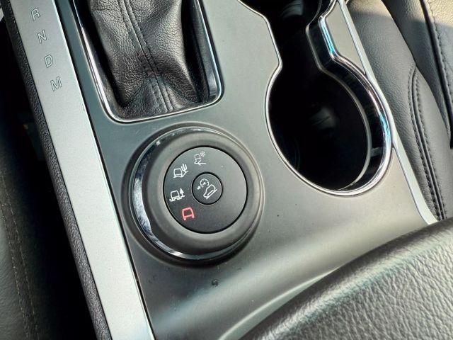 Photo of 2015 Black Ford Explorer