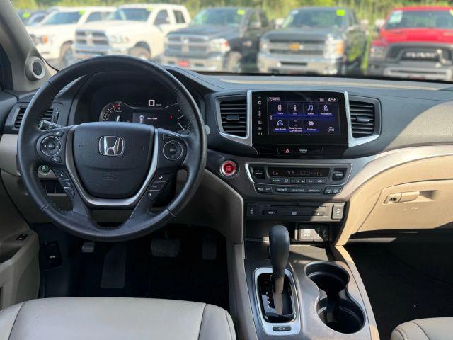 Photo of 2018 White Honda Pilot