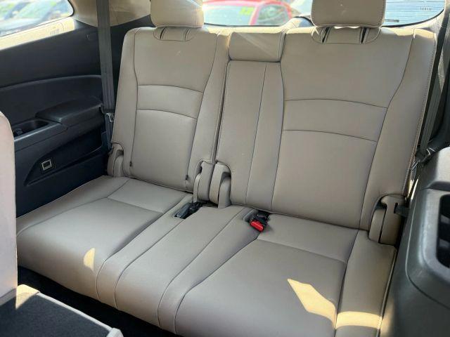 Photo of 2018 White Honda Pilot