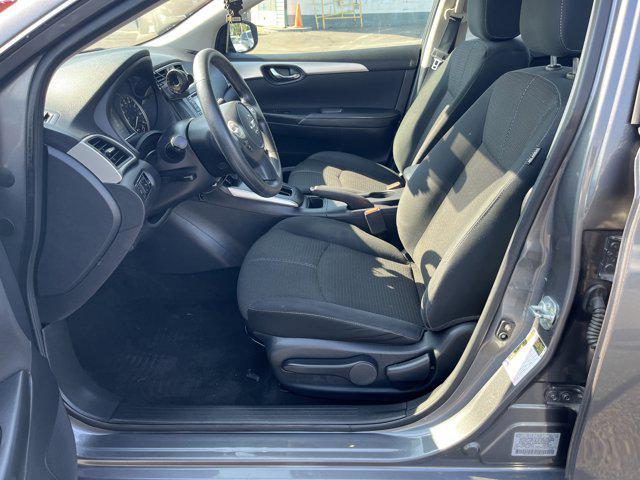 Photo of 2018 Gun Metallic Nissan Sentra