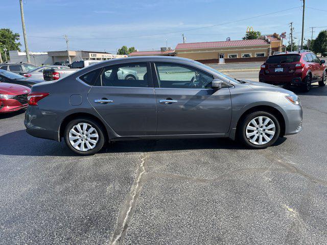 Photo of 2018 Gun Metallic Nissan Sentra