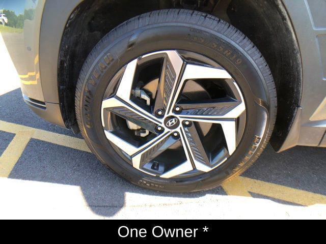 Photo of 2022 Amazon Gray Hyundai TUCSON