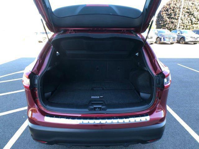 Photo of 2022 Scarlet Ember Pearl Metallic Nissan Rogue Sport