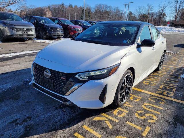 Photo of 2025 Aspen White Tricoat/Super Black Nissan Sentra