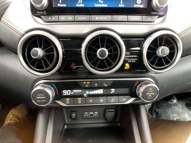 Photo of 2025 Aspen White Tricoat/Super Black Nissan Sentra