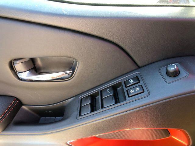 Photo of 2025 Super Black Nissan Frontier