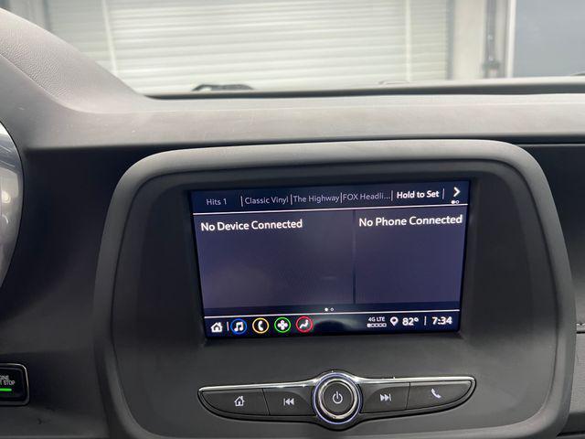 Photo of 2023 Summit White Chevrolet Camaro