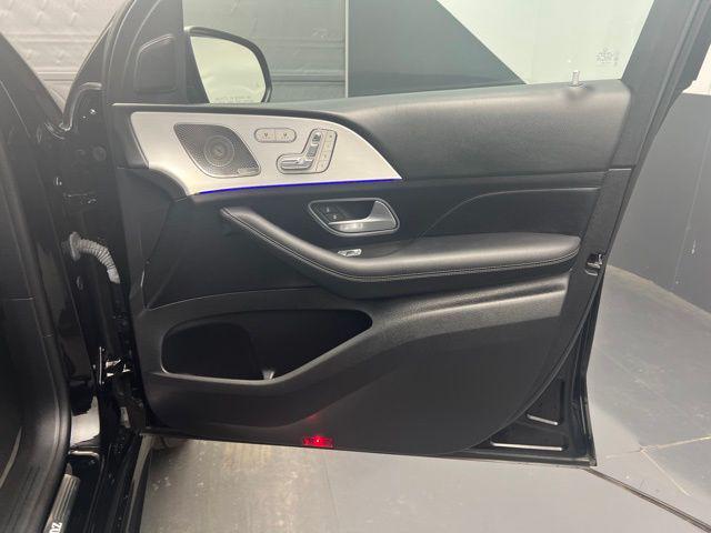 Photo of 2022 Black Mercedes-Benz GLS 450