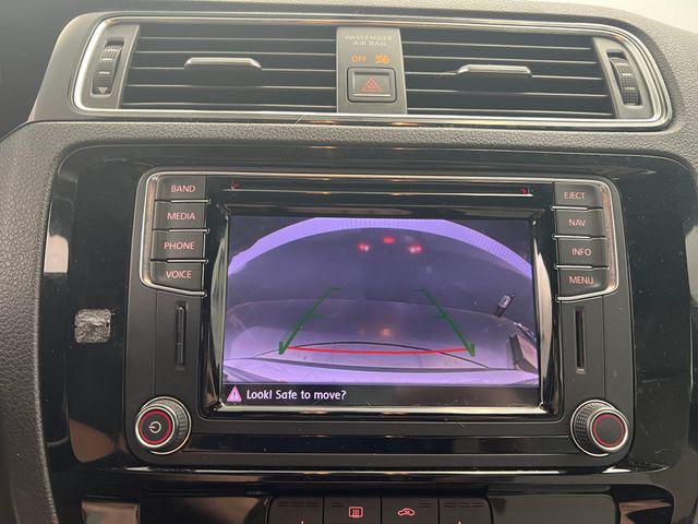 Photo of 2016 Platinum Gray Metallic Volkswagen Jetta