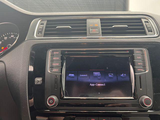 Photo of 2016 Platinum Gray Metallic Volkswagen Jetta