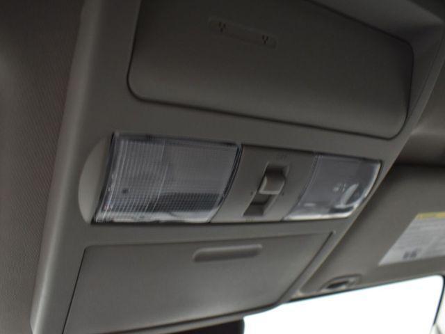 Photo of 2024 Glacier White Nissan Frontier