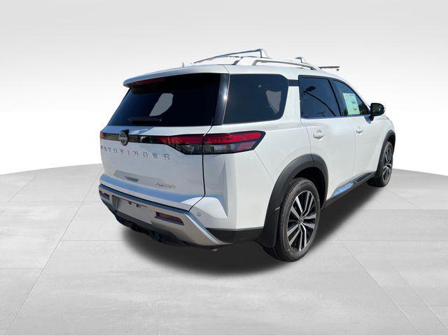 Photo of 2025 Everest White Pearl Tricoat Nissan Pathfinder