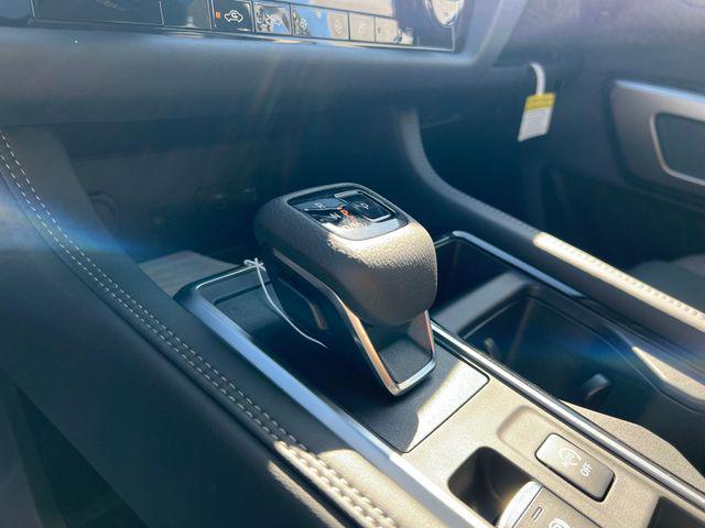 Photo of 2025 Everest White Pearl Tricoat Nissan Pathfinder