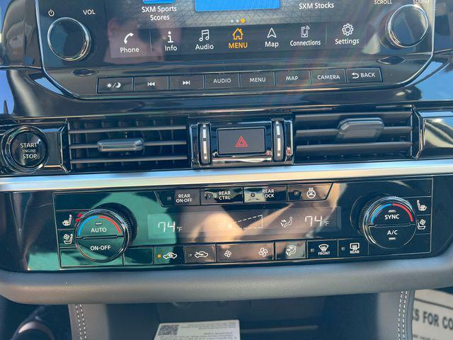 Photo of 2025 Everest White Pearl Tricoat Nissan Pathfinder