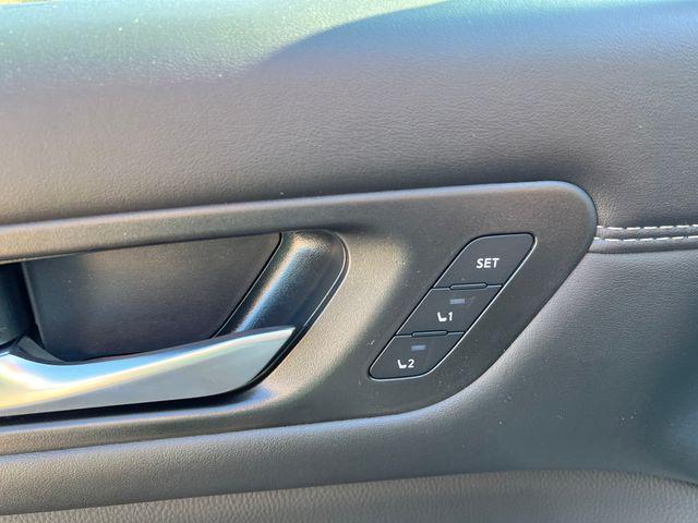Photo of 2025 Everest White Pearl Tricoat Nissan Pathfinder