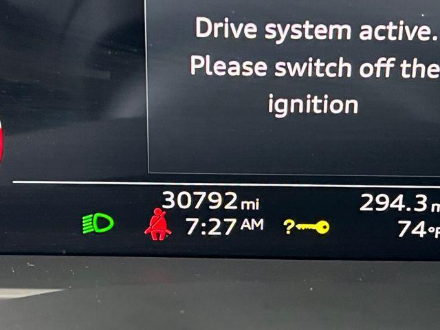 Photo of 2022 Gray Metallic Audi Q7