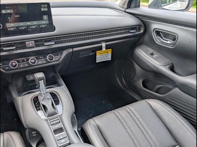 Photo of 2026 Platinum White Pearl Honda HR-V