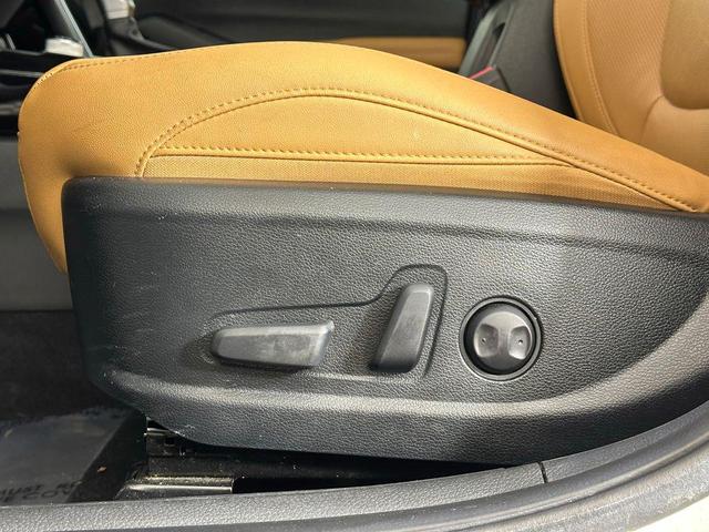 Photo of 2024 Snow White Pearl Kia Seltos