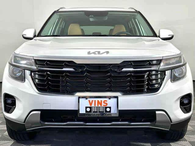 Photo of 2024 Snow White Pearl Kia Seltos