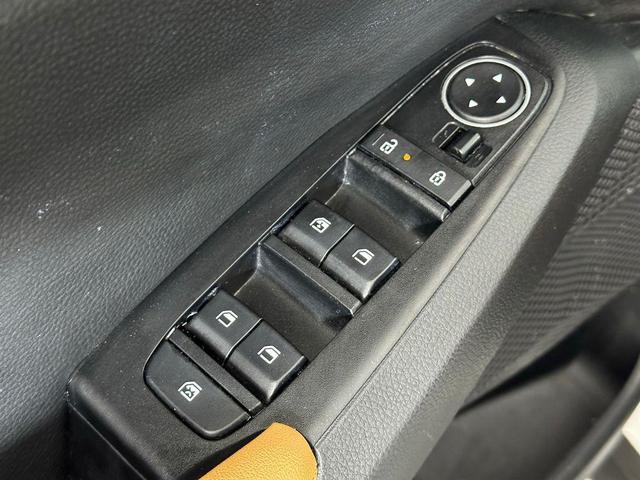 Photo of 2024 Snow White Pearl Kia Seltos