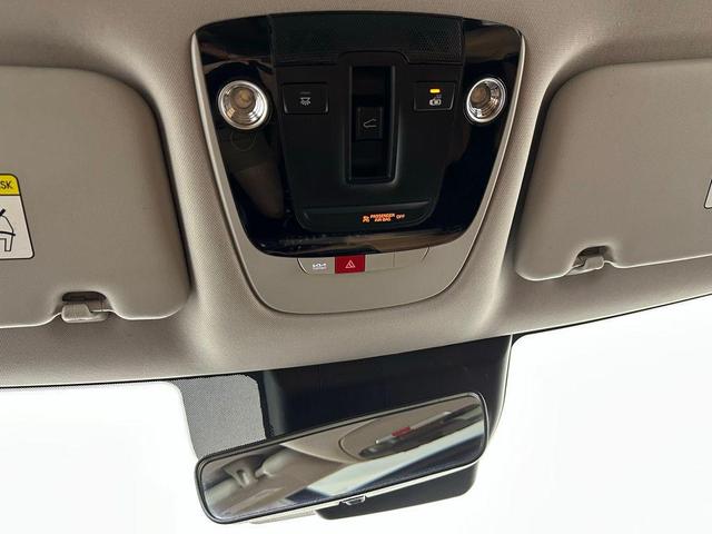 Photo of 2024 Snow White Pearl Kia Seltos