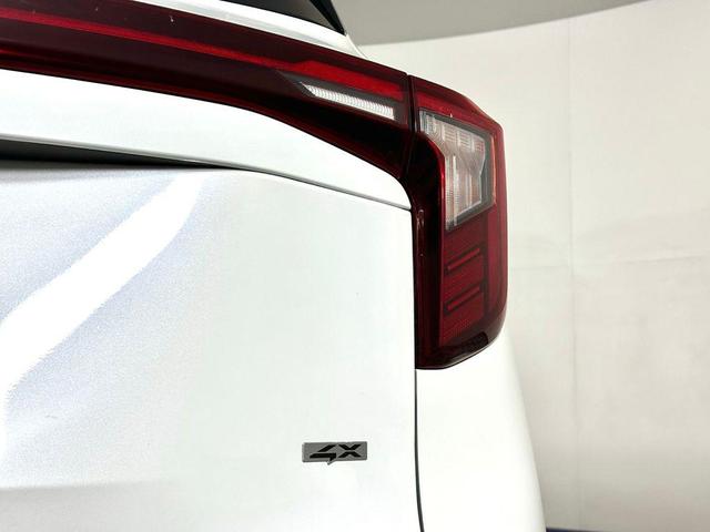 Photo of 2024 Snow White Pearl Kia Seltos