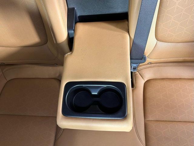 Photo of 2024 Snow White Pearl Kia Seltos