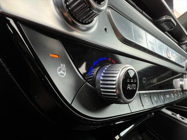 Photo of 2024 Ebony Black Kia Telluride