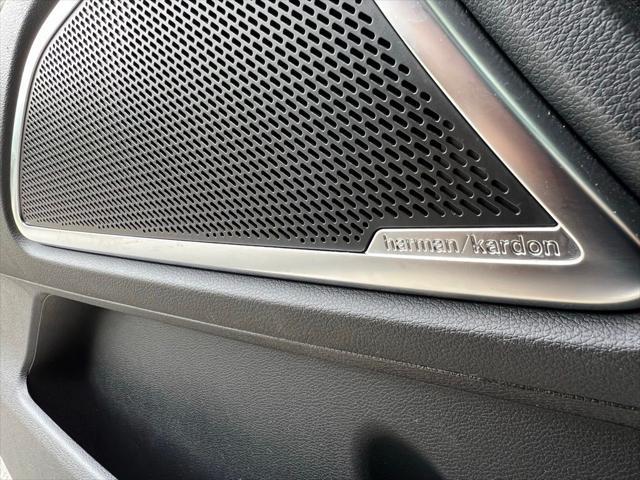 Photo of 2024 Ebony Black Kia Telluride