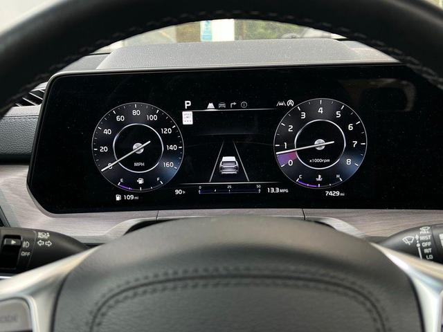Photo of 2024 Ebony Black Kia Telluride