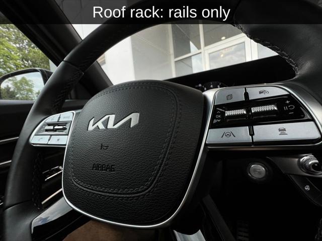 Photo of 2024 Ebony Black Kia Telluride