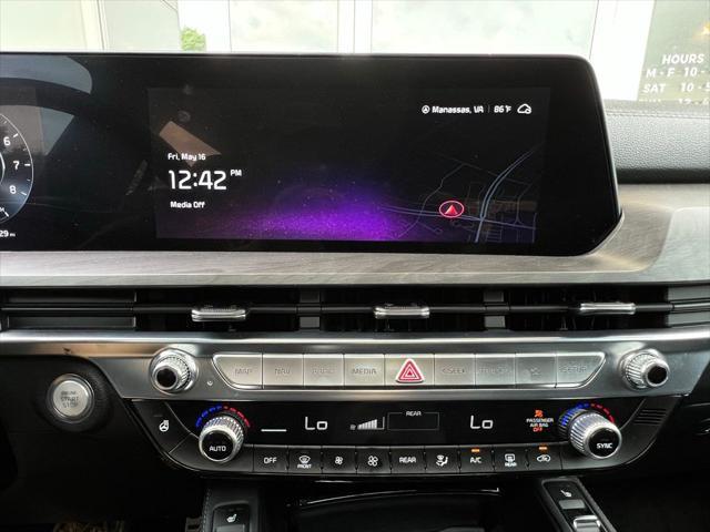 Photo of 2024 Ebony Black Kia Telluride