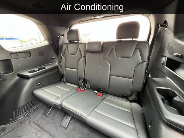 Photo of 2024 Ebony Black Kia Telluride
