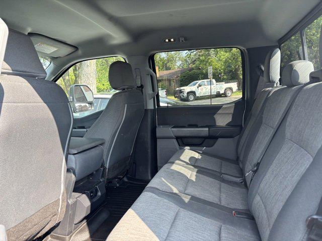 Photo of 2023 Oxford White Ford F-350