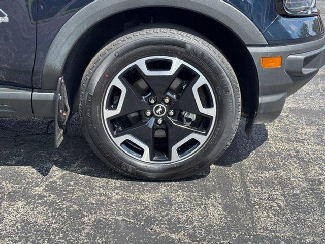 Photo of 2021 Alto Blue Metallic Tinted Clearcoat Ford Bronco Sport