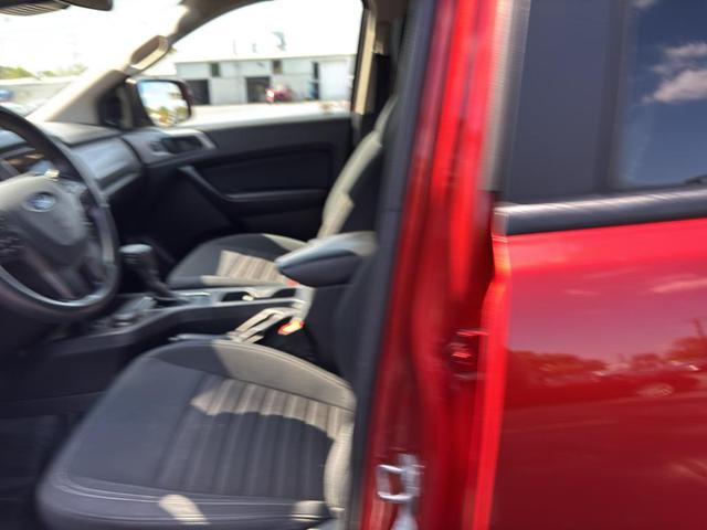 Photo of 2022 Hot Pepper Red Metallic Tinted Clearcoat Ford Ranger