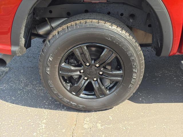 Photo of 2022 Hot Pepper Red Metallic Tinted Clearcoat Ford Ranger