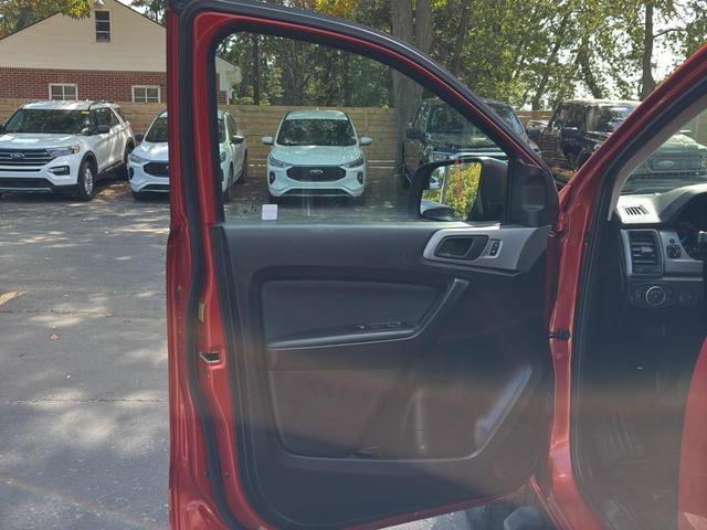 Photo of 2022 Hot Pepper Red Metallic Tinted Clearcoat Ford Ranger