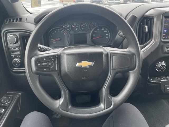 Photo of 2022 Black Chevrolet Silverado 1500