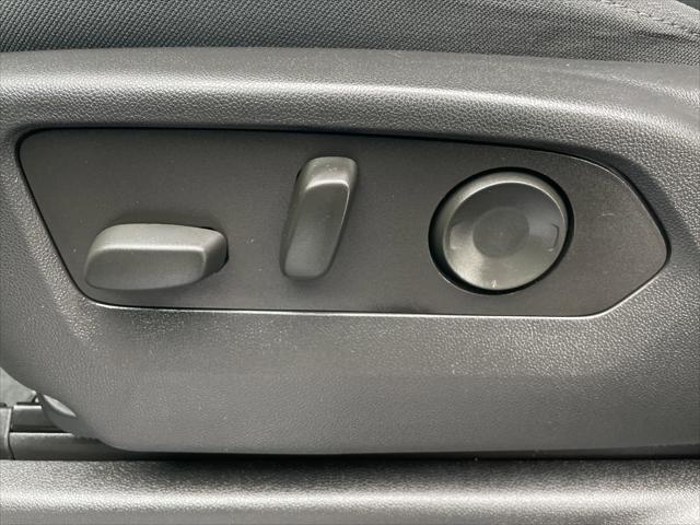 Photo of 2022 Black Chevrolet Silverado 1500