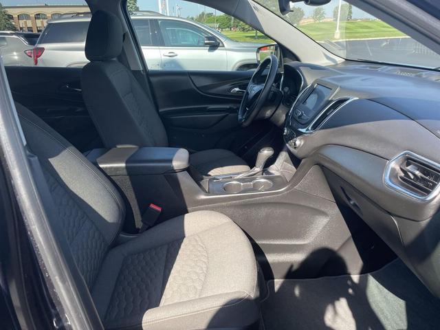 Photo of 2020 Midnight Blue Metallic Chevrolet Equinox