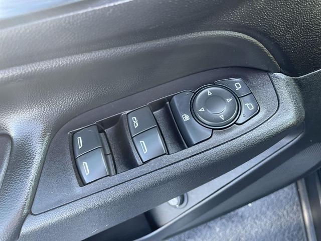 Photo of 2020 Midnight Blue Metallic Chevrolet Equinox