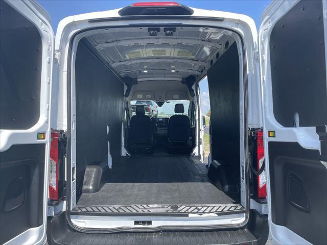 Photo of 2023 Oxford White Ford Transit-250