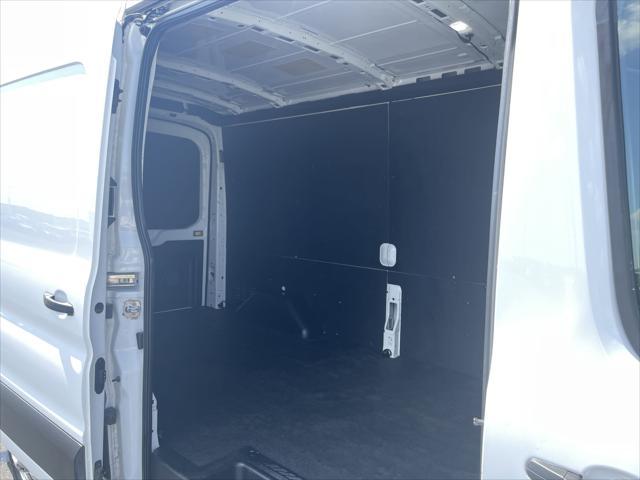 Photo of 2023 Oxford White Ford Transit-250